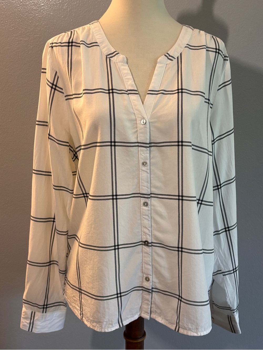 Only White Plaid Button-Down Collarless Shirt